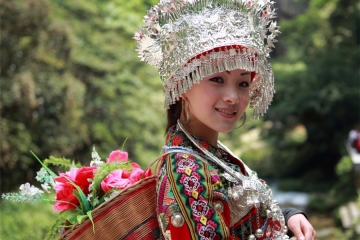 美女发“游一个人的张家界”清明攻略网络蹿红